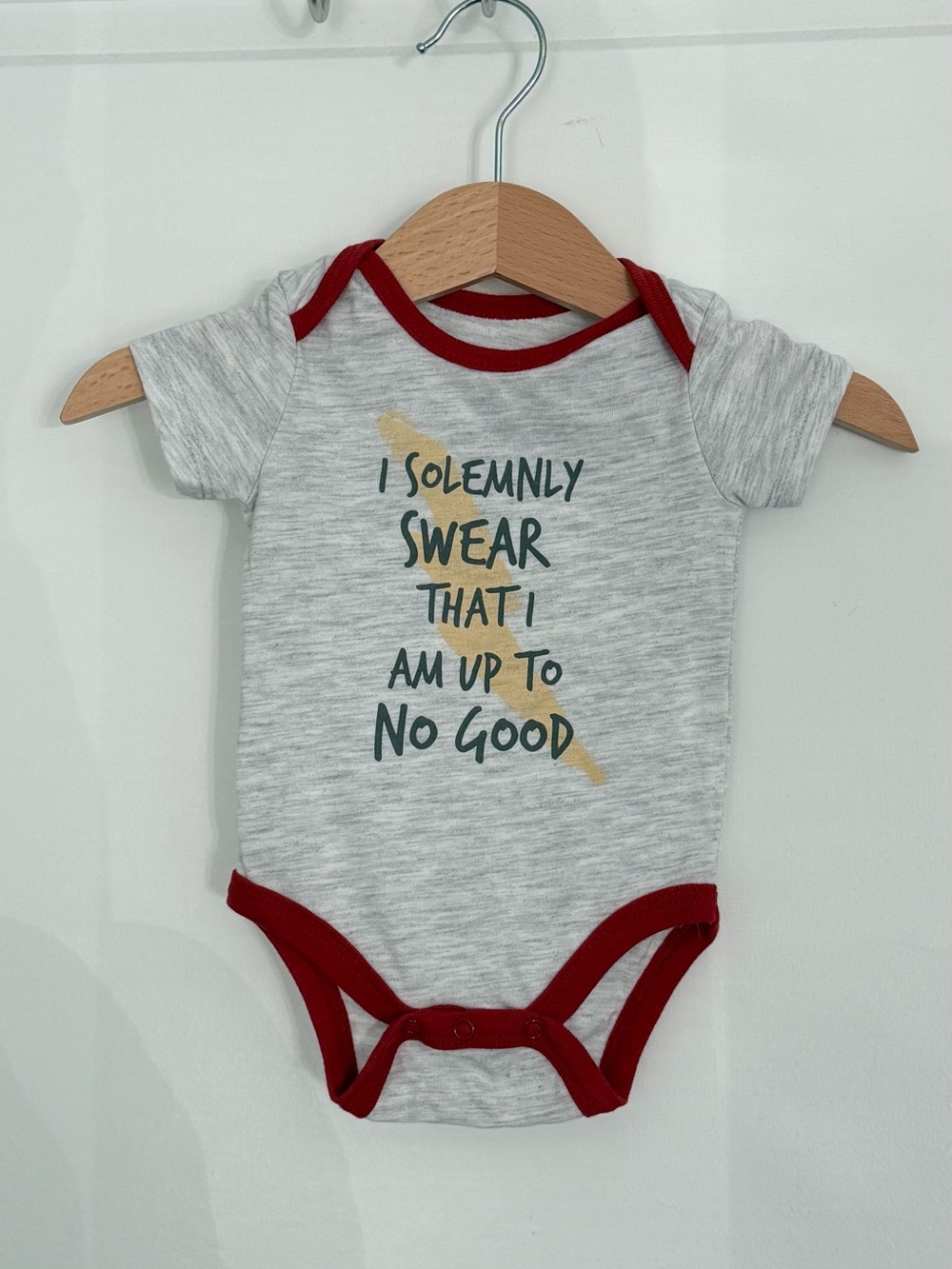 NEW! Harry Potter 0-3 months baby onsie newborn wizarding world of Harry Potter